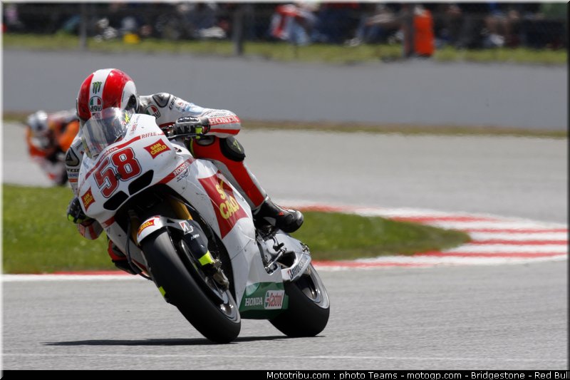 motogp_simoncelli_16_angleterre_2010