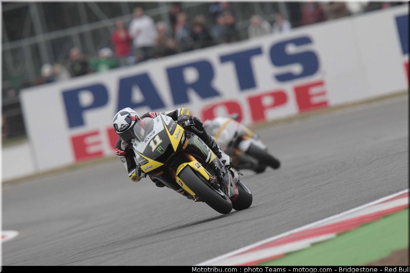 motogp_spies_01_angleterre_2010