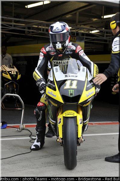 motogp_spies_05_angleterre_2010