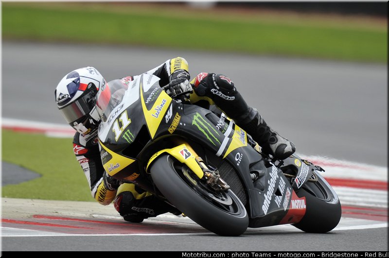 motogp_spies_08_angleterre_2010