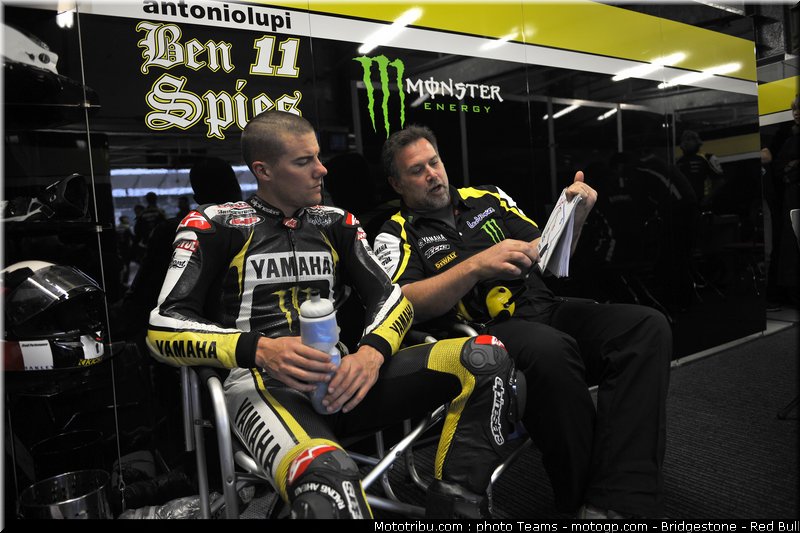motogp_spies_23_angleterre_2010