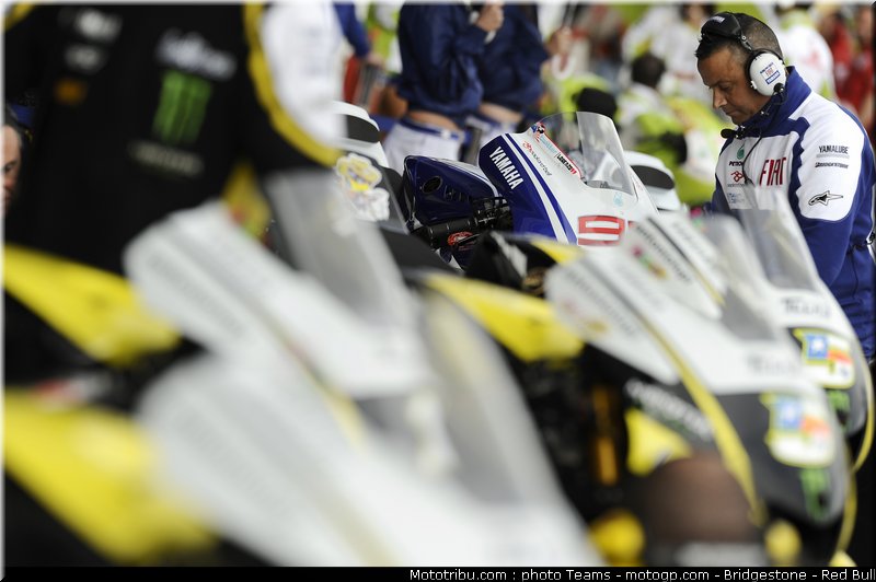 motogp_yamaha_angleterre_2010