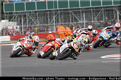 moto2_angleterre_2010_005.jpg