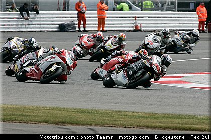 moto2_angleterre_2010_007.jpg