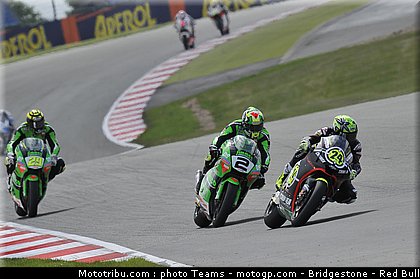 moto2_angleterre_2010_008.jpg