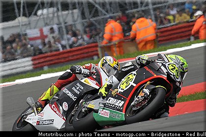 moto2_angleterre_2010_010.jpg