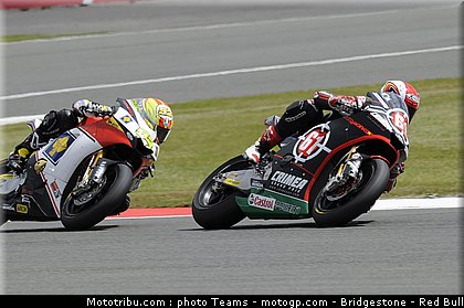 moto2_angleterre_2010_016.jpg