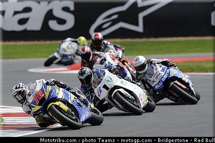 moto2_angleterre_2010_017.jpg