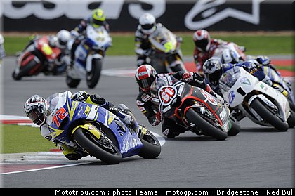 moto2_angleterre_2010_018.jpg