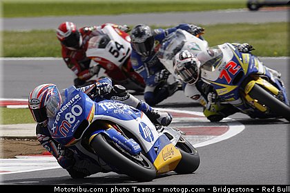 moto2_angleterre_2010_023.jpg