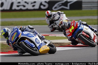 moto2_angleterre_2010_025.jpg