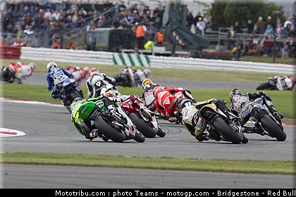 moto2_angleterre_2010_029.jpg
