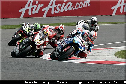 moto2_angleterre_2010_031.jpg