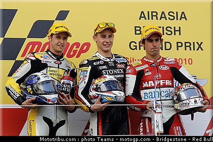 moto2_angleterre_2010_035.jpg