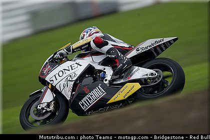moto2_cluzel_2_angleterre_2010.jpg