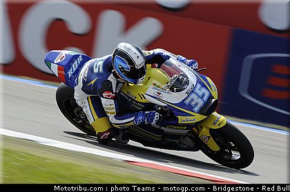 moto2_derosa_19_angleterre_2010.jpg