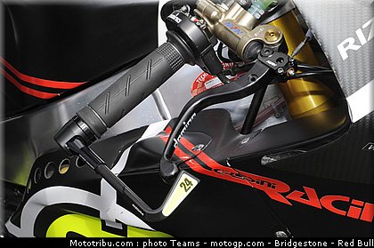 moto2_elias_16_angleterre_2010.jpg