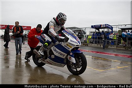 moto2_leonov_2_angleterre_2010.jpg