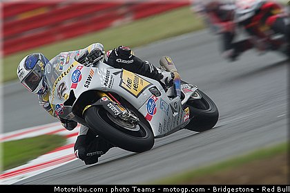 moto2_luthi_7_angleterre_2010.jpg