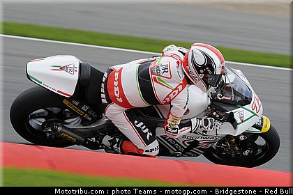 moto2_pasini_1_angleterre_2010.jpg