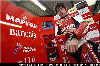 moto2_simon_03_angleterre_2010.jpg