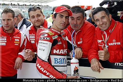 moto2_simon_14_angleterre_2010.jpg