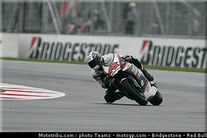 moto2_tomizawa_2_angleterre_2010.jpg