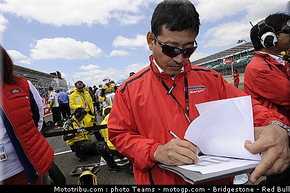 motogp_bridgestone_4_angleterre_2010.jpg