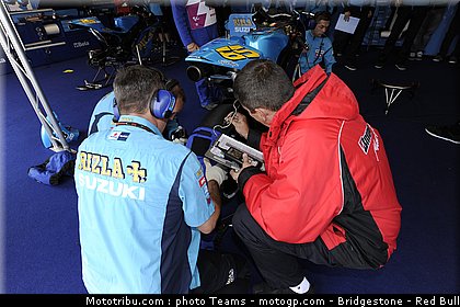 motogp_bridgestone_5_angleterre_2010.jpg