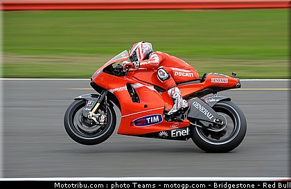 motogp_hayden_02_angleterre_2010.jpg