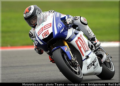 motogp_lorenzo_08_angleterre_2010.jpg
