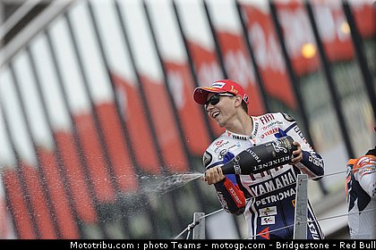motogp_lorenzo_17_angleterre_2010.jpg