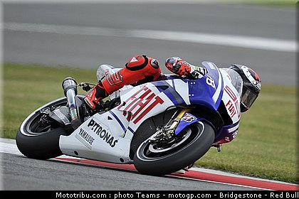 motogp_lorenzo_24_angleterre_2010.jpg