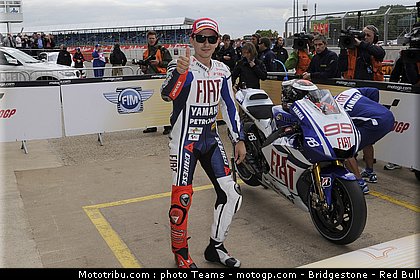 motogp_lorenzo_27_angleterre_2010.jpg