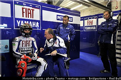 motogp_lorenzo_28_angleterre_2010.jpg