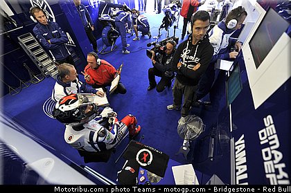 motogp_lorenzo_29_angleterre_2010.jpg