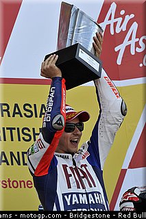 motogp_lorenzo_33_angleterre_2010.jpg