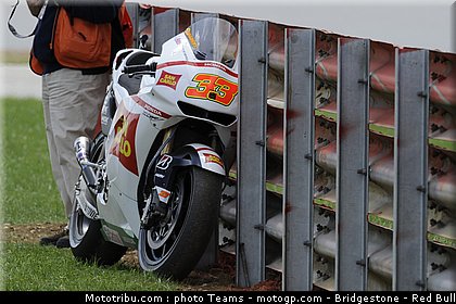 motogp_melandri_19_angleterre_2010.jpg