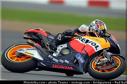 motogp_pedrosa_15_angleterre_2010.jpg