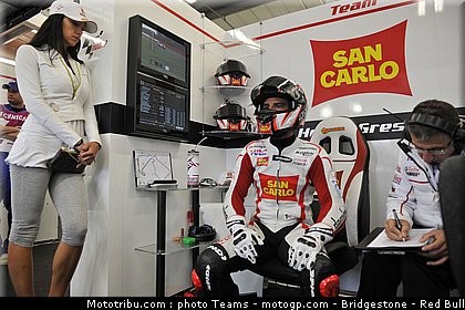 motogp_pitbabe_008_angleterre_2010.jpg
