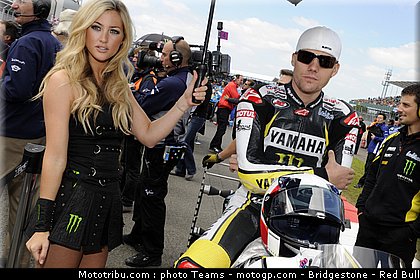 motogp_pitbabe_055_angleterre_2010.jpg