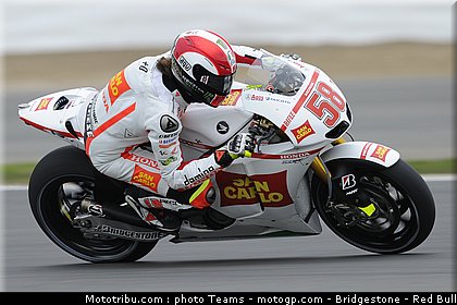motogp_simoncelli_04_angleterre_2010.jpg
