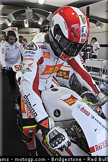motogp_simoncelli_07_angleterre_2010.jpg