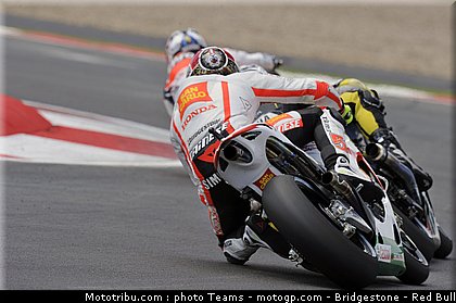 motogp_simoncelli_15_angleterre_2010.jpg