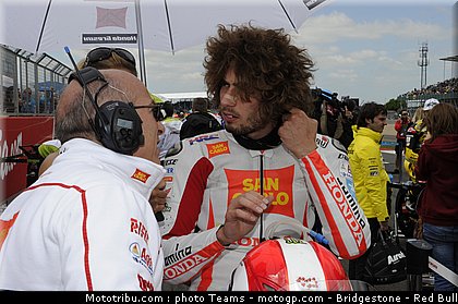 motogp_simoncelli_17_angleterre_2010.jpg