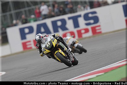 motogp_spies_01_angleterre_2010.jpg