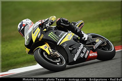 motogp_spies_02_angleterre_2010.jpg