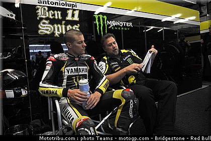 motogp_spies_23_angleterre_2010.jpg