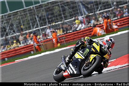 motogp_spies_25_angleterre_2010.jpg