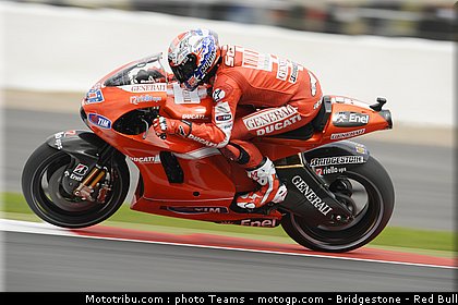 motogp_stoner_01_angleterre_2010.jpg